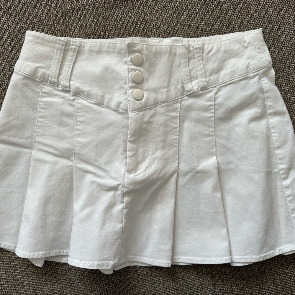 H&M White Pleated Skirt